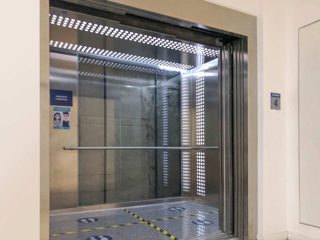 ascensores_hospitalarios_servas_00 Medicus